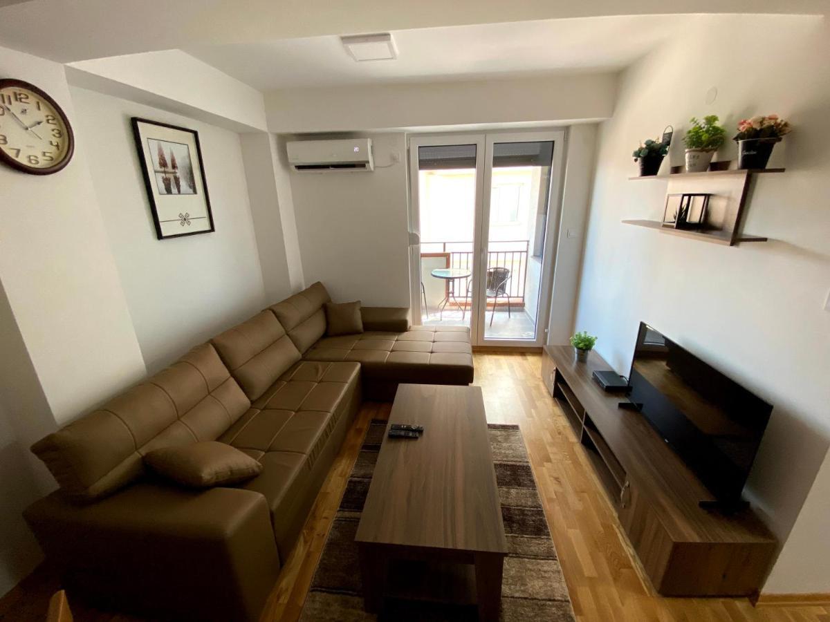 Skopje Brand New Apartment Exterior foto